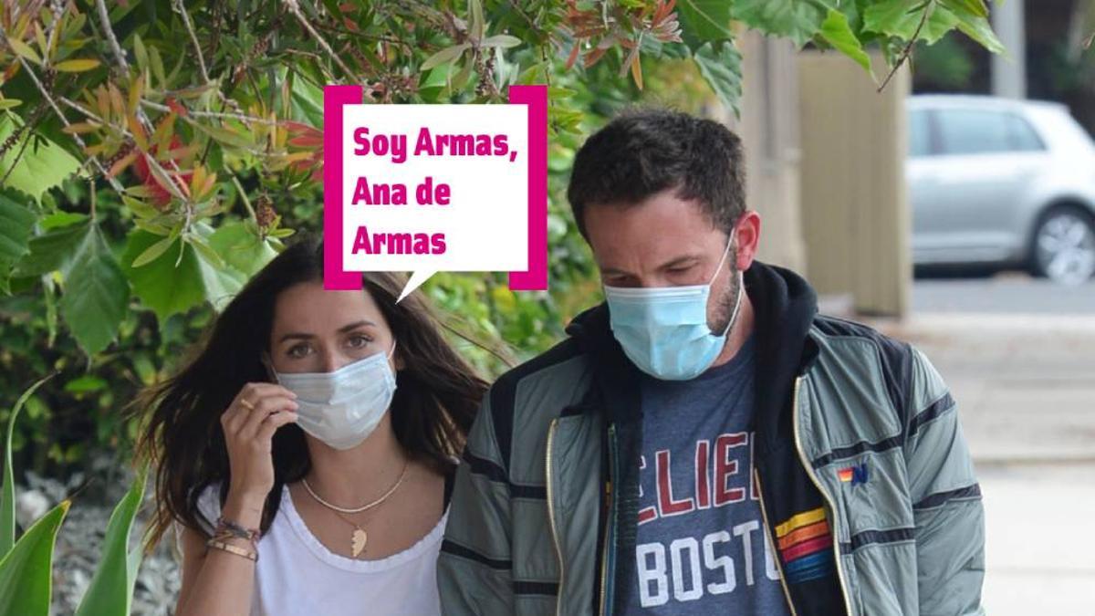 Ana de Armas y Ben Affleck paseando a su perro