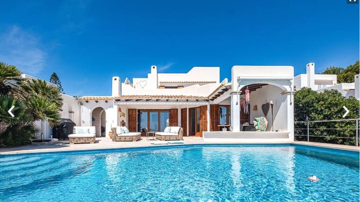 Imagen exterior del chalet de Cala Egos que ofrece el portal tucasa.com