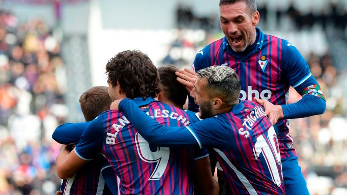 Resumen, goles y highlights del Burgos 1 - 2 Eibar de la jornada 19 de LaLiga Smartbank