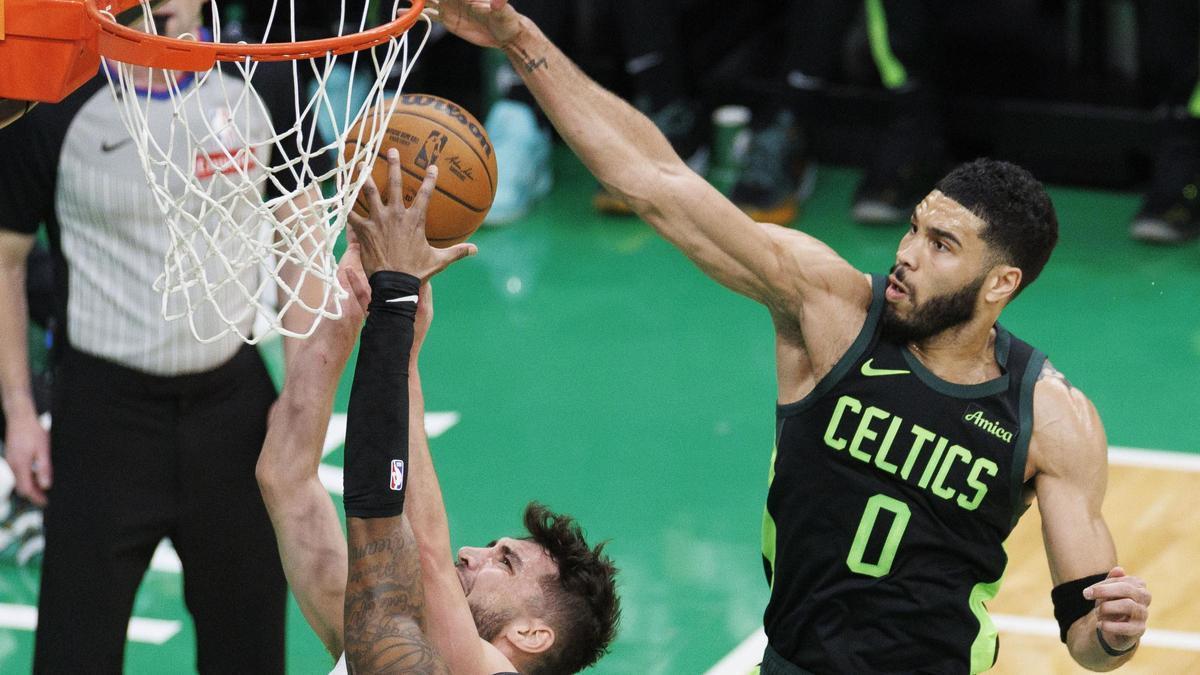 Compran los Boston Celtics por 6.100 millones de dólares, récord para un equipo en EEUU.