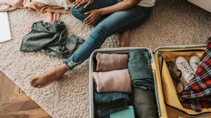 ¿Cómo ahorrar espacio en tu maleta?: este es el truco