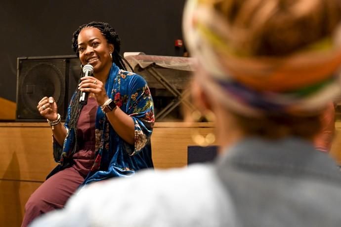 06-02-19 GENTE Y CULTURA. AUDITORIO ALFREDO KRAUS. LAS PALMAS DE GRAN CANARIA. Clase magistral de Quiana Lynell. Clase magistral a cargo de Quiana Lynell, cantante de jazz que acude al Rincón del Jazz con la Perinké Big Band.    Fotos: Juan Castro.  | 06/02/2020 | Fotógrafo: Juan Carlos Castro