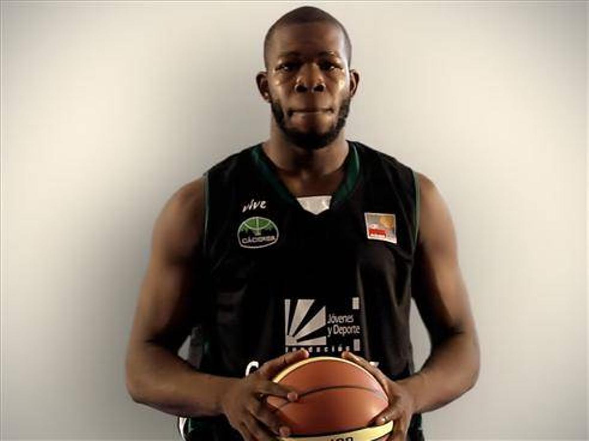 La plantilla del Cáceres de baloncesto