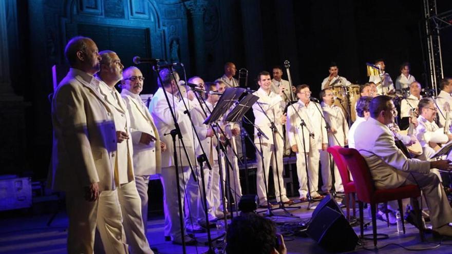 Los Parrandboleros rinden homenaje a Vicente Medina en Argentina