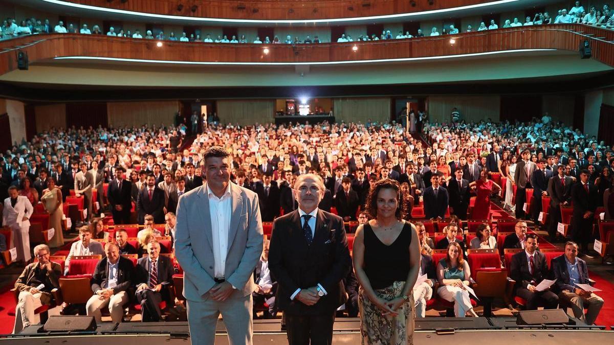 El ingeniero Arturo Fernández, de la misión Artemis II a Gijón para motivar a los egresados de la Escuela de Ingeniería: "Sed proactivos, ambiciosos y positivos"
