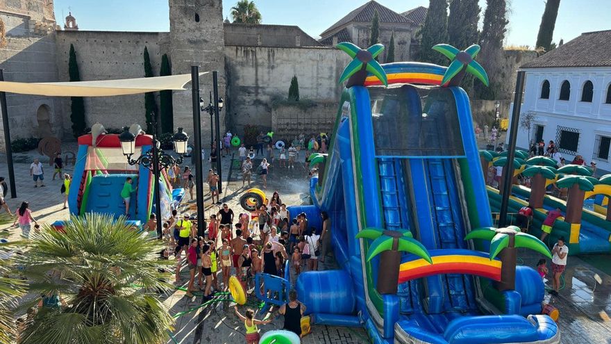 El Ayuntamiento de Palma del Río organiza este verano recorridos nocturnos, cine de verano y el ‘Grand prix’ infantil acuático