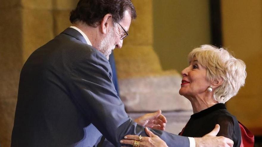 Concha Velasco, Plácido Domingo, Peridis y Luis del Olmo reciben la Gran Cruz de Alfonso X