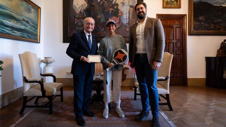 De la Torre y Borja Vivas reciben a la campeona Bea González