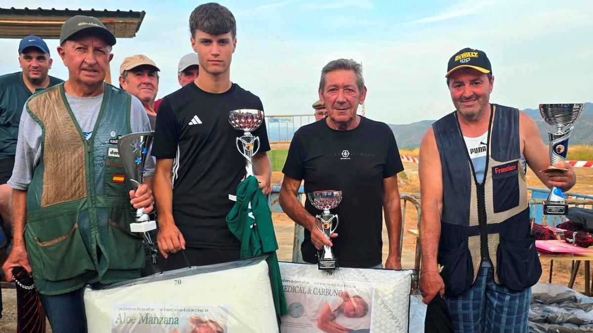 Los ganadores en las diferentes categorías. De izda a dcha: Javier Gómez, José Ángel Chico, José Irles y Paco Úbeda (Foto: PS)