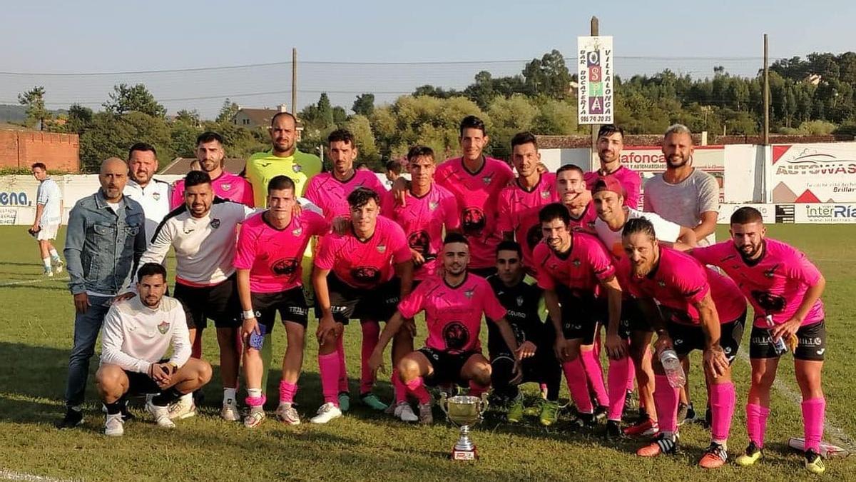 El equipo del club deportivo Boiro en agosto del año pasado