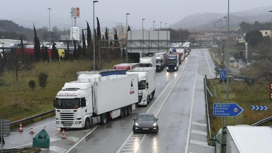 Camions atrapats a la Jonquera |