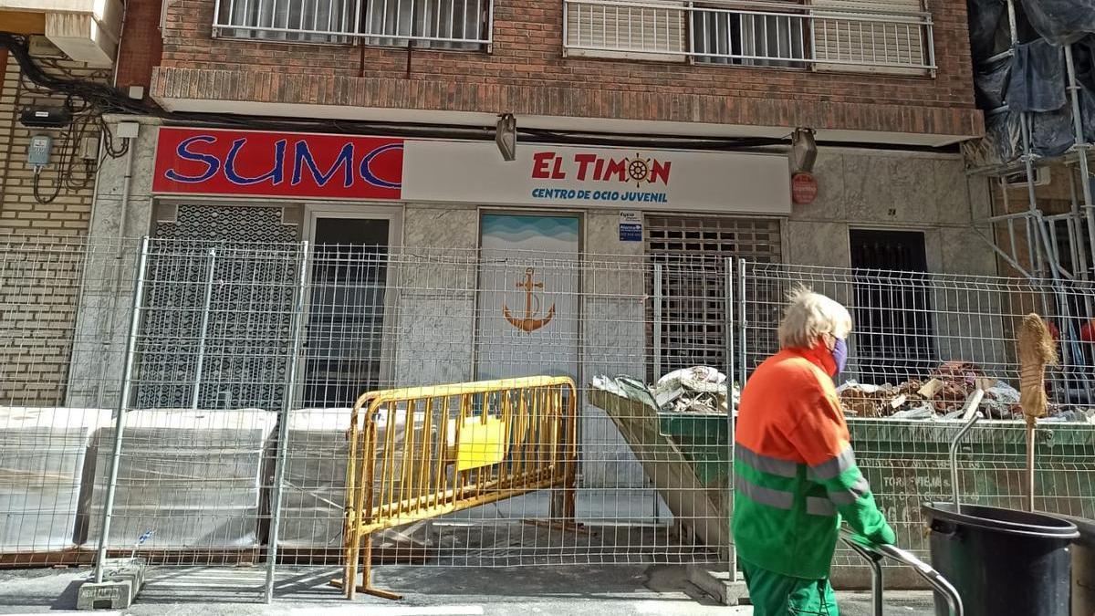 Fachada del edificio de plantaba baja y tres alturas adquirido para la ampliación del Ayuntamiento