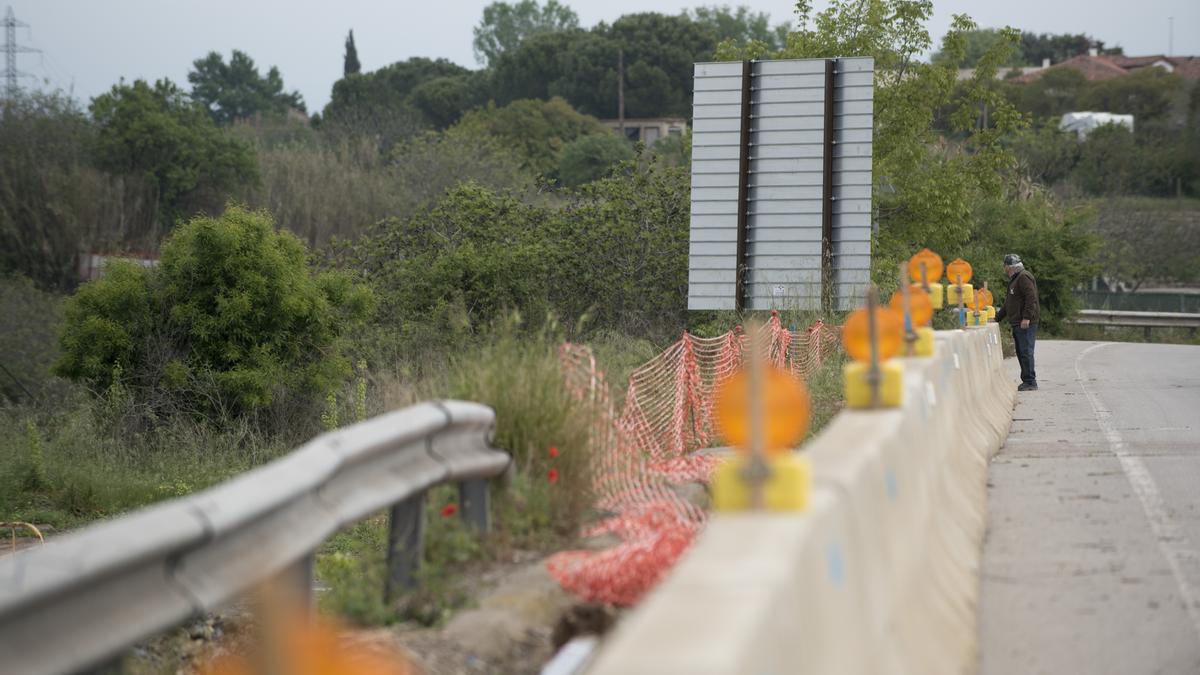 Obres a la carretera de Viladordis