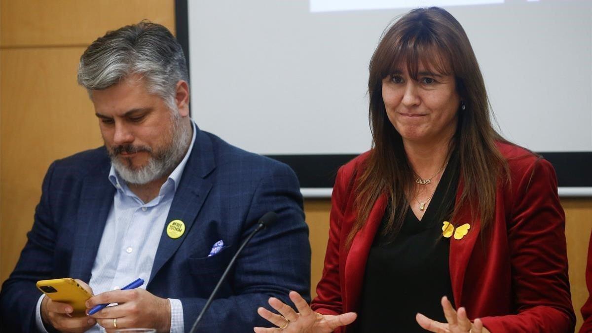 La portavoz de JxCat en el Congreso, Laura Borràs, y el presidente del grupo en el Parlament, Albert Batet.