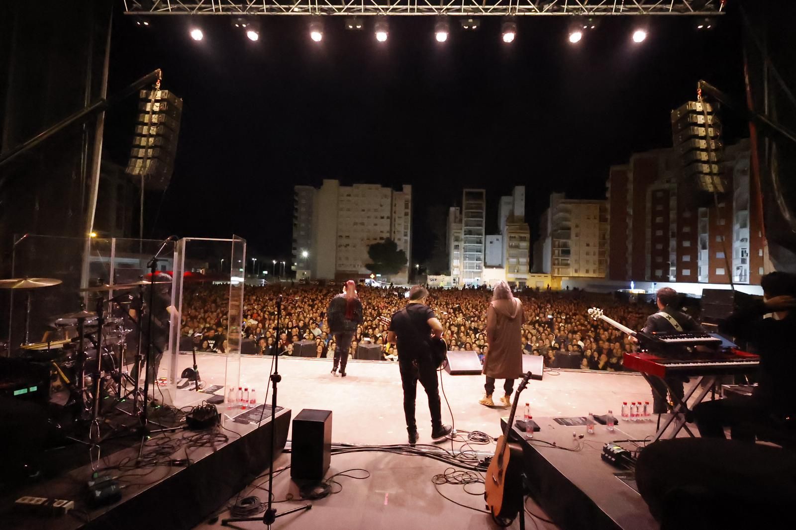 Cullera cierra sus Fiestas Mayores más multitudinarias