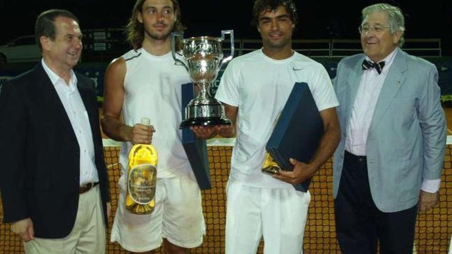 David Pérez y Frederico Ferreira, campeones de dobles. junto a Abel Caballero y Manuel Sanjurjo. // FDV