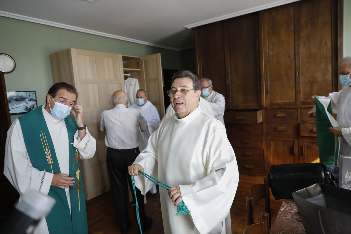 Eduardo Zulaiba toma posesión como párroco en Jove