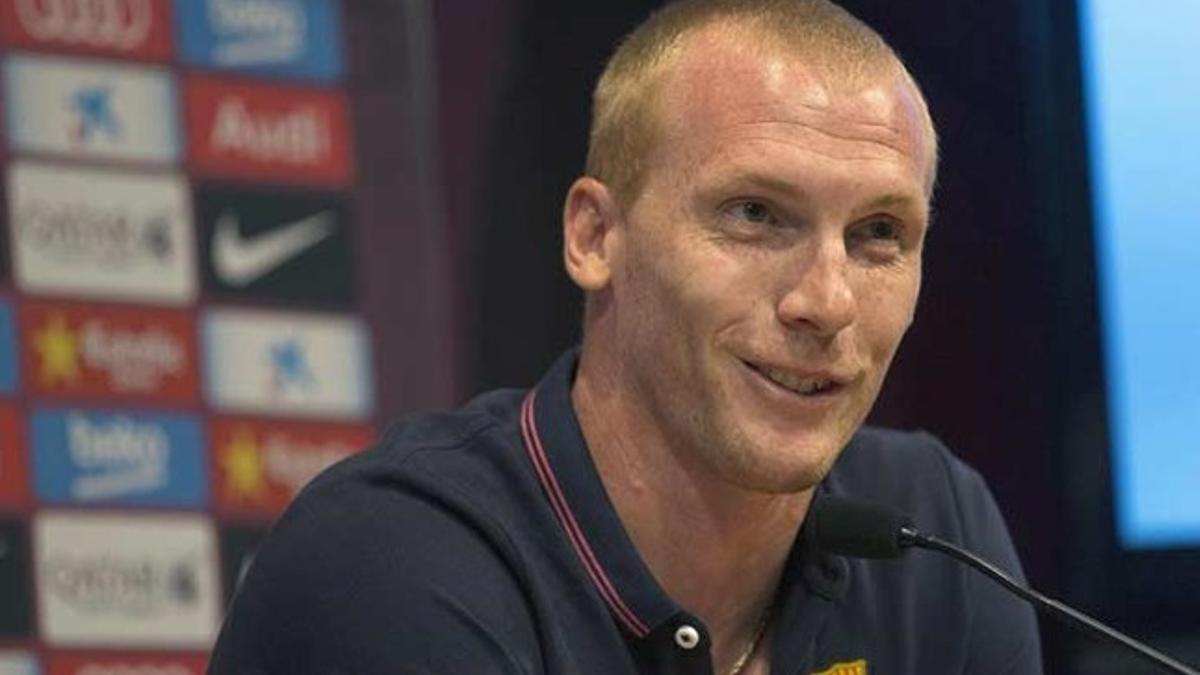 Mathieu, durante su primera rueda de prensa como jugador del Barça