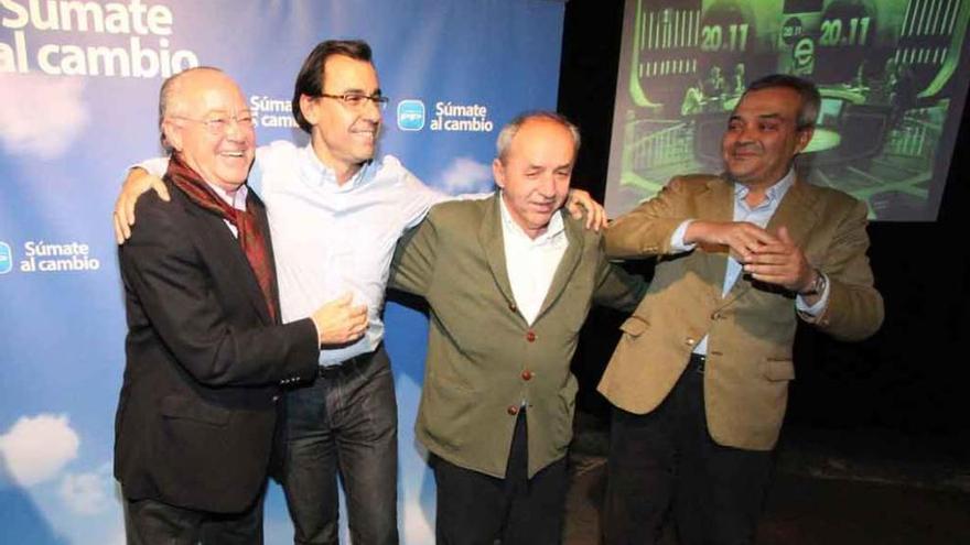 Desde la izquierda: Antonio Vázquez, Fernando Martínez Maíllo, García Carnero y Calvo Sotelo en 2011.