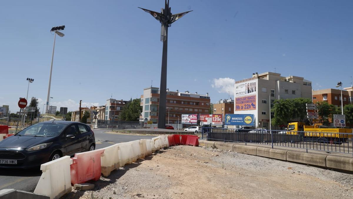 Cierran un año por obras la carretera que une el aeropuerto y Fuente del Jarro