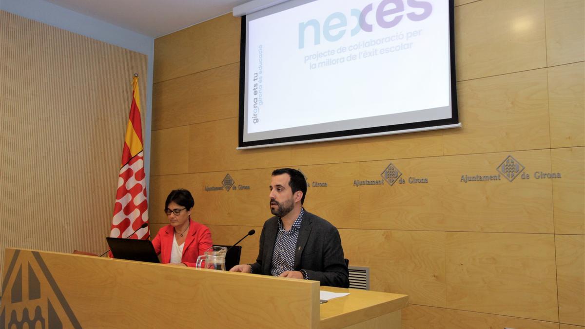 El regidor d'Educació de Girona, Àdam Bertran, en la presentació del programa Nexes.