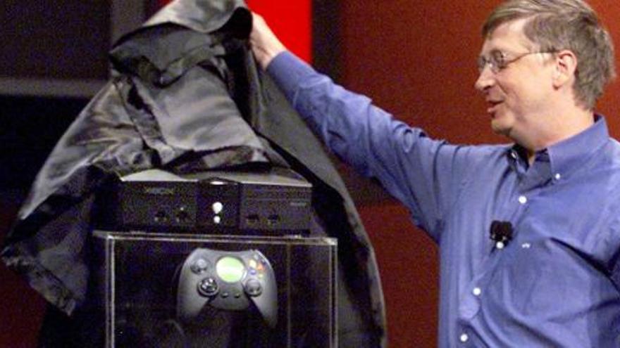 Bill Gates dio a conocer al mundo la Xbox el 6 de enero de 2001.