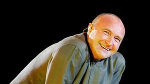 Phil Collins penja les baquetes.