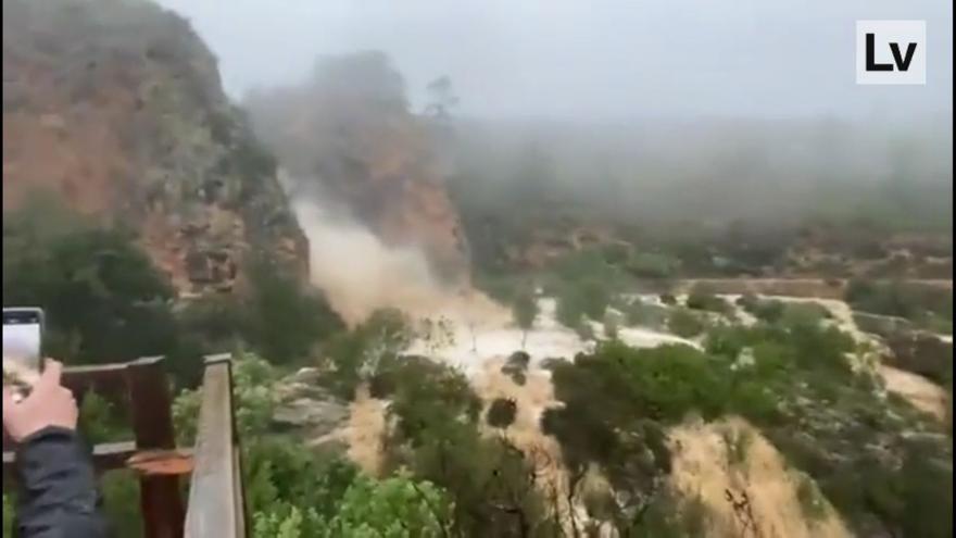 La cueva de las Palomas, en Yátova, a reventar por las lluvias