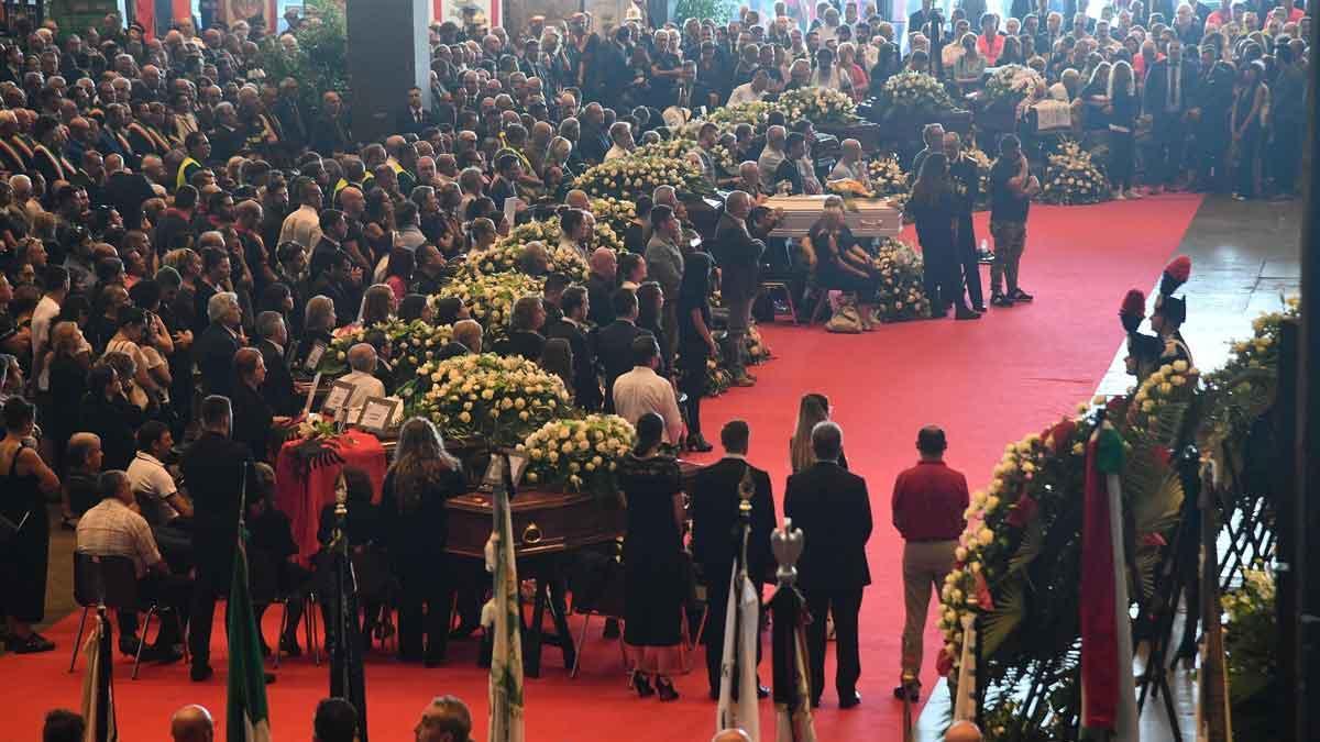 Funeral de estado por las víctimas del puente de Génova.