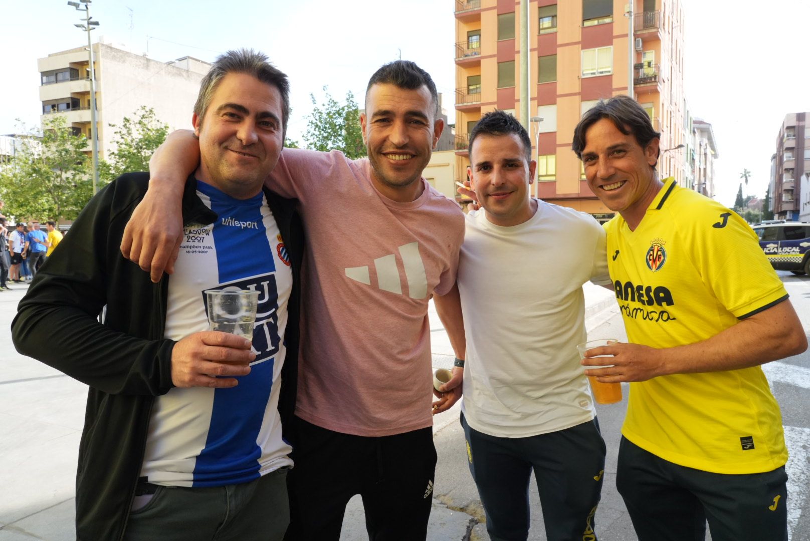 La afición del Villarreal en el partido contra el Espanyol en La Cerámica