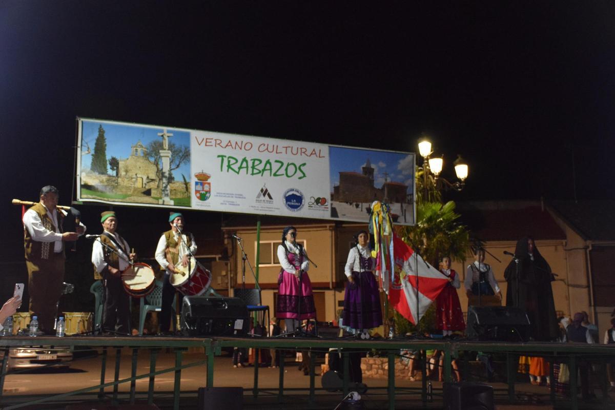 Folclore con acento transfronterizo en el Festival Internacional de de Aulas de Música de Aliste y Tras os Montes Folclore con acento transfronterizo en el Festival Internacional de de Aulas de Música de Aliste y Tras os Montes