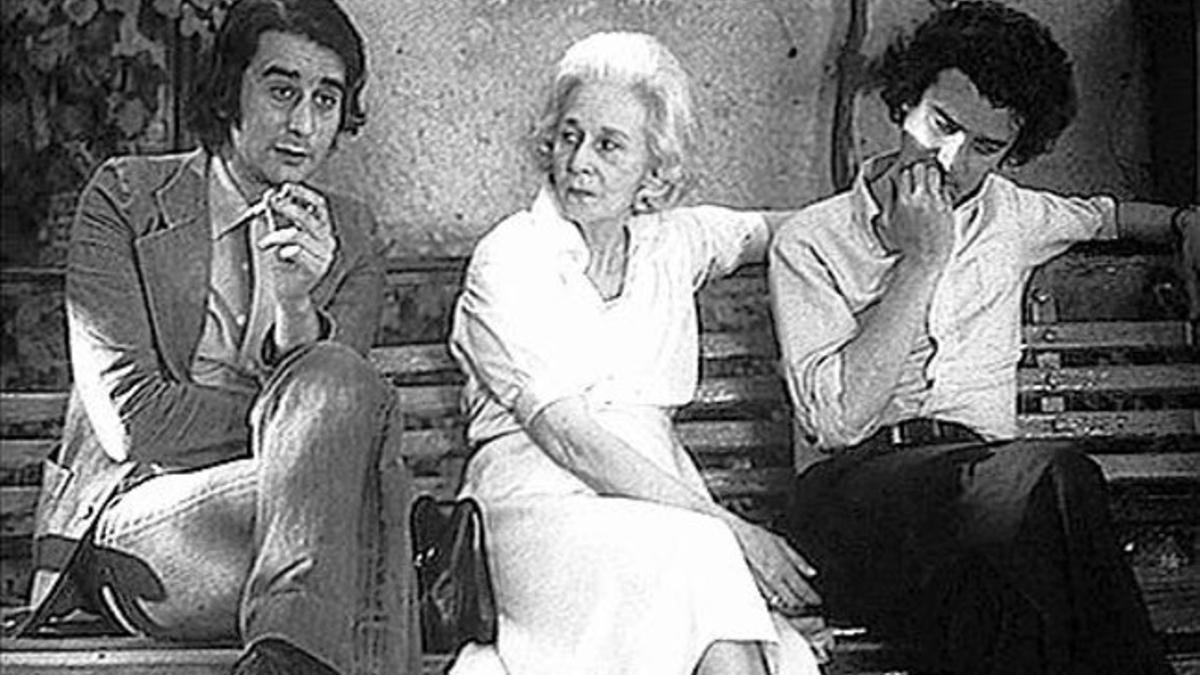 Leopoldo María, Felicidad Blanc y Michi Panero, en una escena de la película 'El desencanto'.