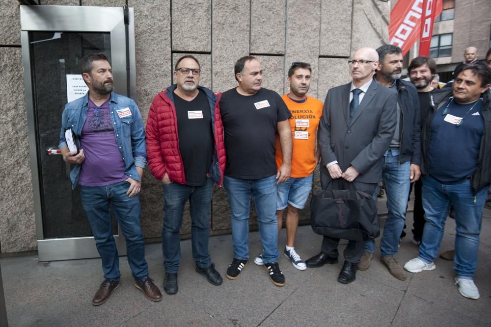 El presidente del comité de empresa, Juan Carlos López Corbacho, declara en A Coruña en el marco de la investigación judicial a sindicalistas por la protesta de Alcoa.