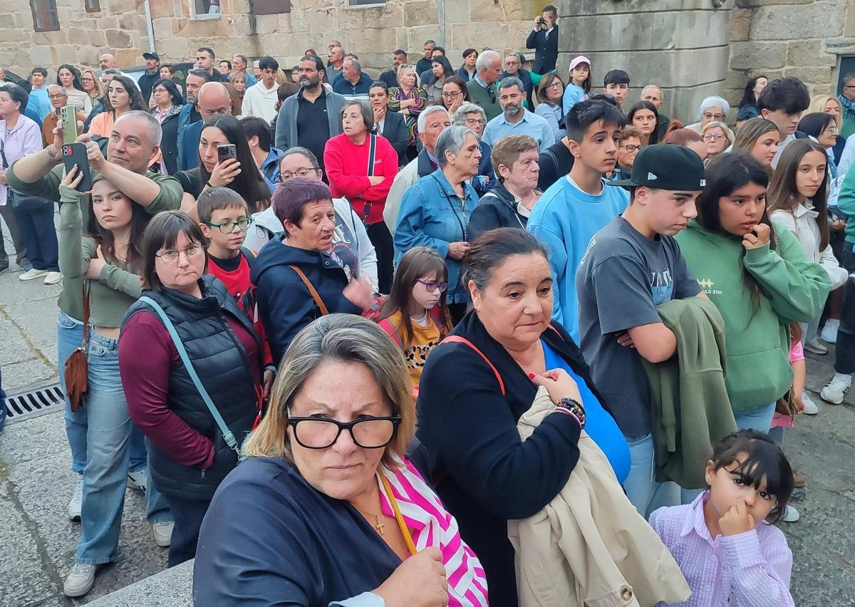 La procesión de la Soledad de María, de la Semana Santa de Cangas