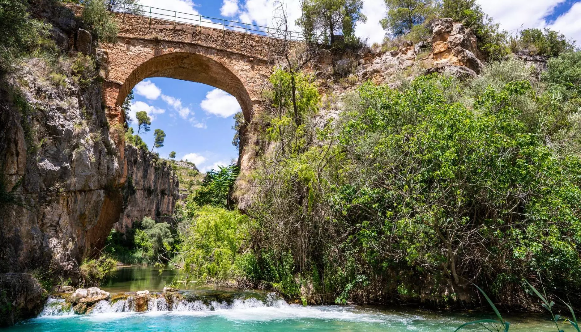 La ciudad medieval de origen romano perfecta para recorrer a pie