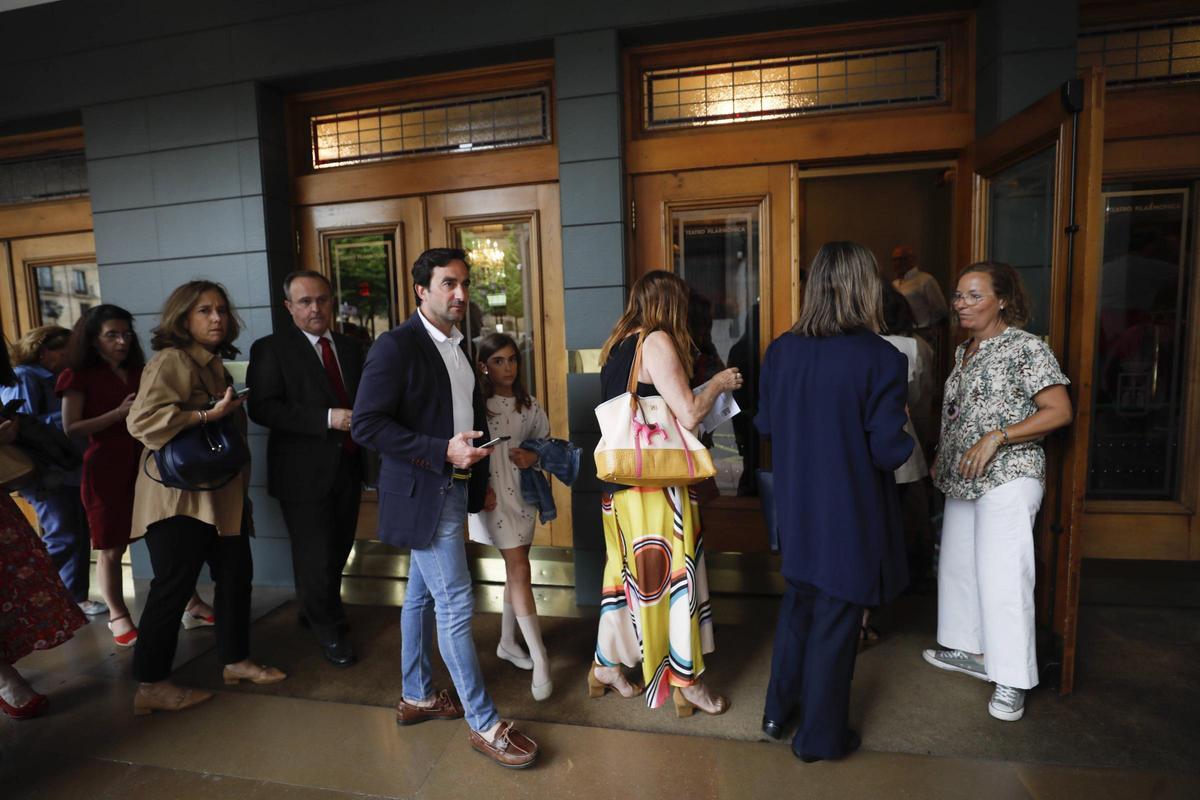 EN IMÁGENES: así fue el sentido homenaje a Guillermo García-Alcalde en la Sociedad Filarmónica de Oviedo