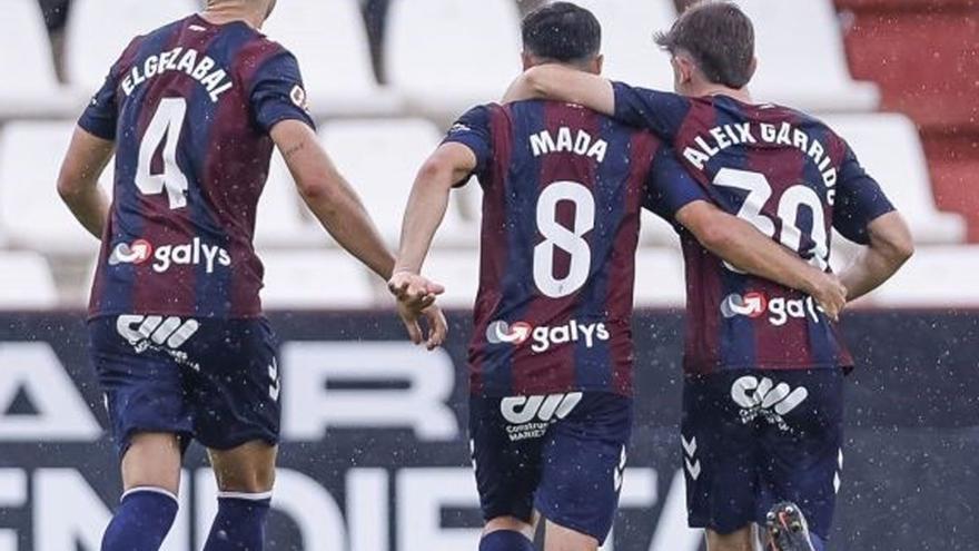 Y entre las dudas, llega el imparable Eibar: el próximo rival del Oviedo, el equipo más en forma de España