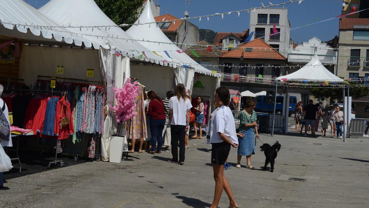 La Feira de Oportunidades abriò ayer sus puertas en los jardines de O Sinal