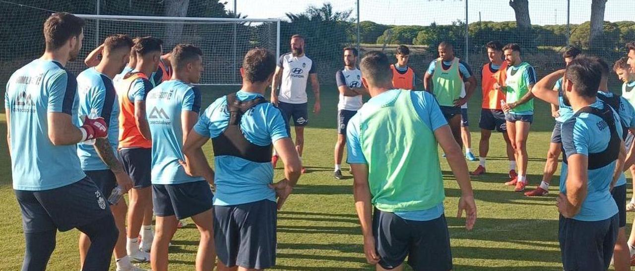 El Atlético Baleares se entrenó este viernes por la tarde en las instalaciones del Cádiz