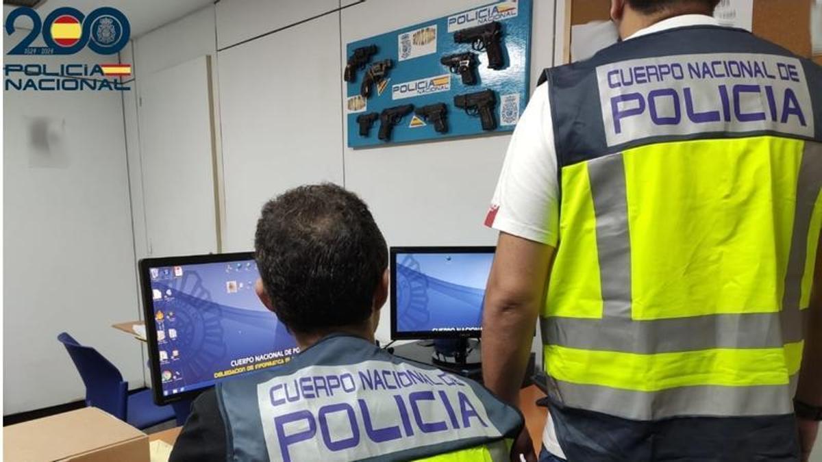 Agentes del Grupo de Atracos de la Policía Nacional.