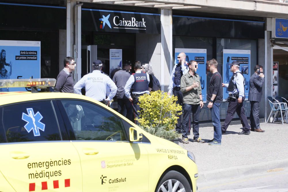 Atracament en una sucursal bancària a la Devesa.