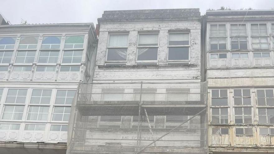 Caduca otra licencia para restaurar un edificio del casco histórico de Betanzos por la inacción de los dueños