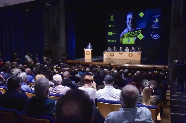 Presentación del libro sobre el entrenador de ...