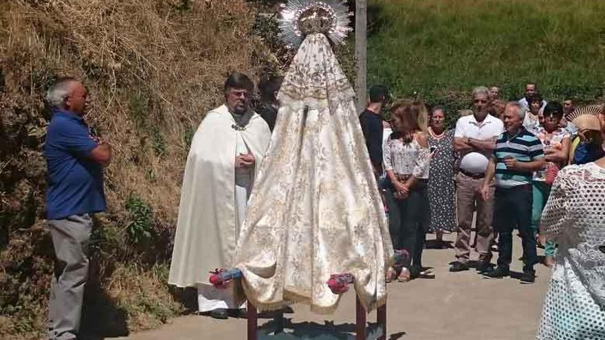 San Martín del Terroso festeja la Virgen del Piorno