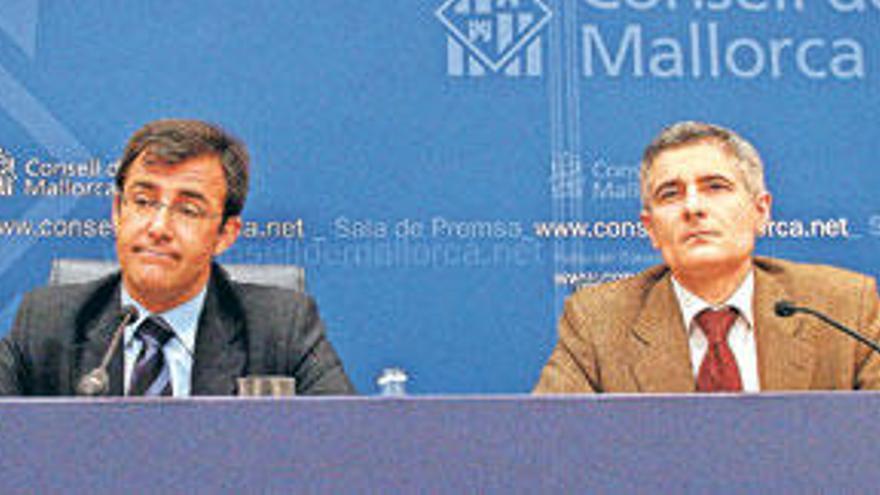 Miquel Nadal y Bartomeu Vicens, cuando gobernaban el Consell de Mallorca.