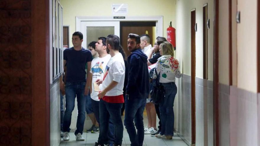 Alumnos, ayer, en el Centro Integrado de Formación Profesional Avilés.