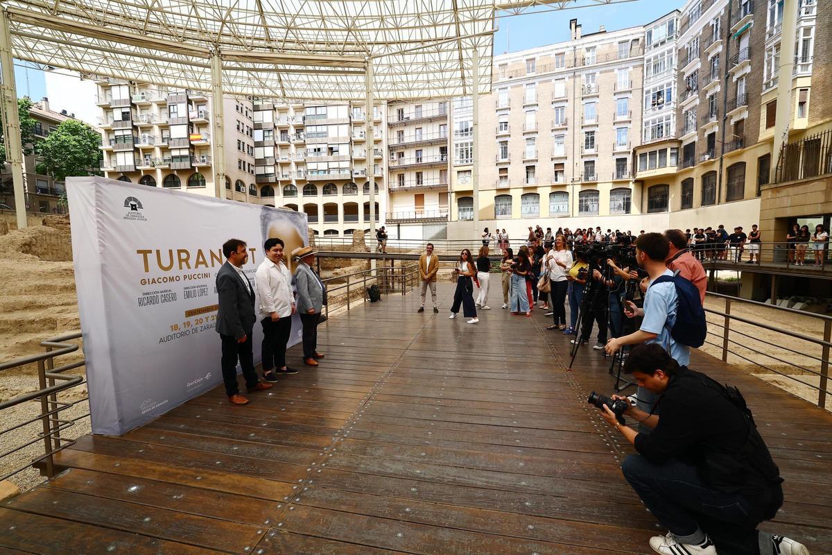 El tenor surcoreano Jihoon Park ha actuado este martes en el Teatro Romano de Zaragoza como antesala de la cita.