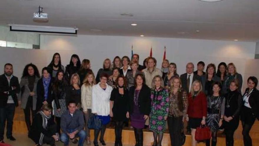 Medio centenar de mujeres empresarias se dieron cita ayer en el Museo del Calzado.