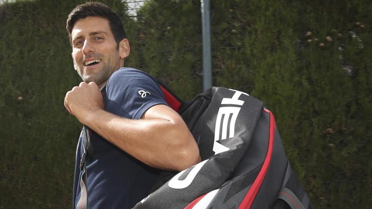 Djokovic, de camino al entrenamiento