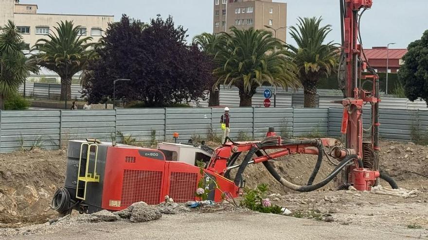 Arrancan los trabajos arqueológicos en la parcela de A Maestranza